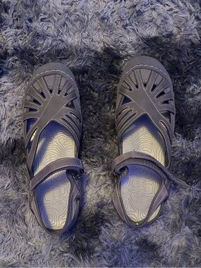 ❤️❤️ Closed Toe Sandals - Gray